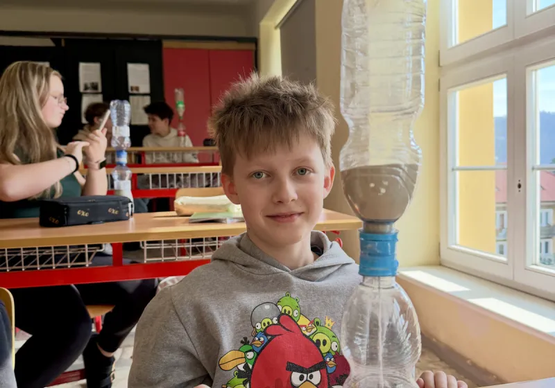 Čas